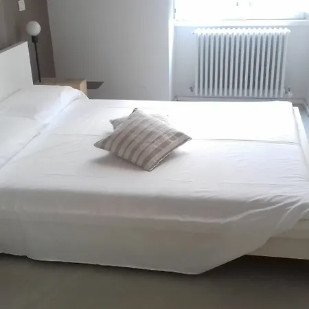 Fontana ゲストハウス 3*